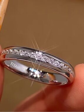 Titanium Cubic Zirconia Infinity Ring Size 5
